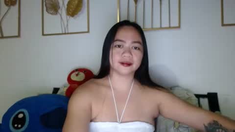 Snapshot of sweetyasian_ chatting on September 2025 02:17:02 PM stacey online show from September 2025 02:17:02 PM