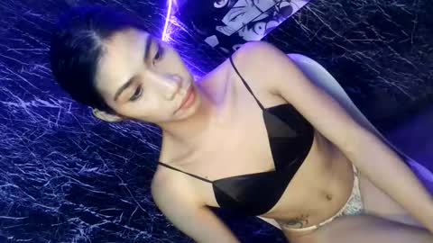 Snapshot of sweetyguyxxx1998 chatting on April 2026 09:18:01 AM - allen online show from April 2026 09:18:01 AM