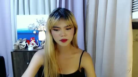 Snapshot of sweetytrannygirlxx chatting on December 2024 04:47:02 AM Megan online show from December 2024 04:47:02 AM