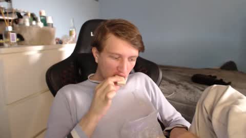 Snapshot of swetieecharmm chatting on February 2026 09:54:01 AM Cat online show from February 2026 09:54:01 AM