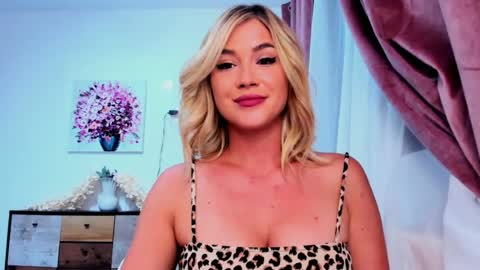 Snapshot of swetkatie chatting on July 2026 11:55:01 PM Ecaterina online show from July 2026 11:55:01 PM