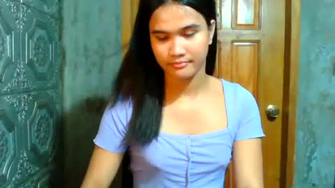 Snapshot of swettie_rhea chatting on June 2026 07:22:02 AM Rhea online show from June 2026 07:22:02 AM