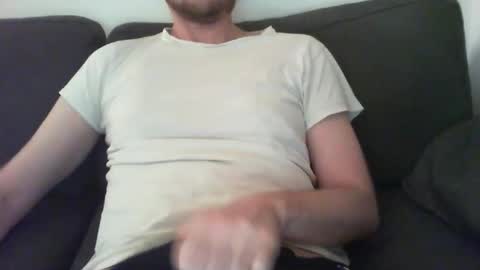 M online show from October 2025 07:11:02 PM