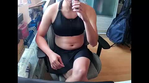 swimsuitloves online show from November 2025 01:08:01 AM