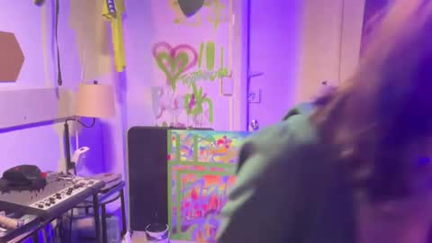 switchinjay online show from September 2025 08:07:01 AM