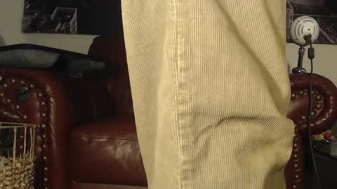 Snapshot of swolebbc chatting on January 2025 06:25:01 AM The DickGod online show from January 2025 06:25:01 AM