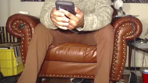 Snapshot of swolebbc chatting on January 2025 05:29:01 AM The DickGod online show from January 2025 05:29:01 AM