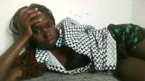 Snapshot of swt_lov chatting on February 2025 08:38:02 PM swt_lov online show from February 2025 08:38:02 PM