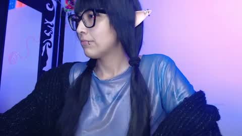 Snapshot of sxdbxtch chatting on June 2026 01:38:02 AM Alice Phantom online show from June 2026 01:38:02 AM