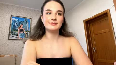 Snapshot of syblebracht chatting on July 2026 05:49:01 AM Heeey online show from July 2026 05:49:01 AM