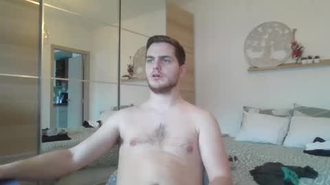 syl092 online show from December 2024 02:38:02 PM