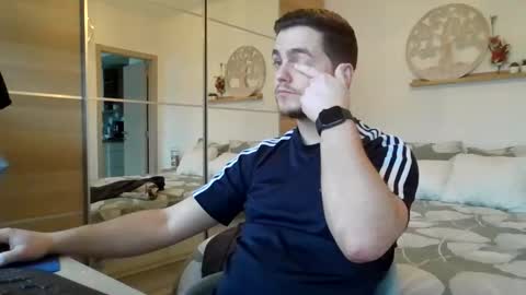 syl092 online show from January 2025 03:00:02 PM