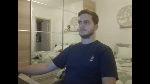 syl092 online show from October 2025 05:03:02 PM