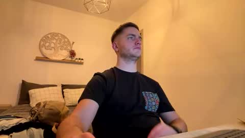 syl092 online show from February 2026 05:28:01 PM