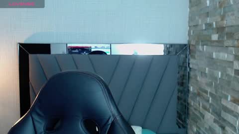 Snapshot of sylvana_rey chatting on October 2025 12:14:02 PM S Y L V A N A online show from October 2025 12:14:02 PM