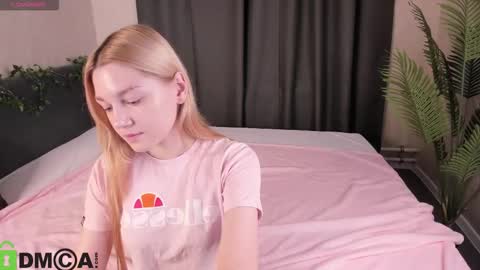 Sylvia online show from November 2025 01:08:01 AM