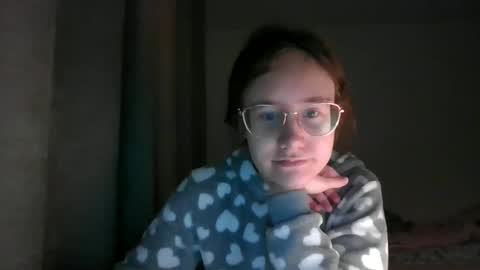Snapshot of sylviagreen_ chatting on January 2026 05:18:01 PM Sylvia online show from January 2026 05:18:01 PM