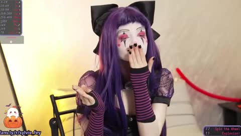 Sylvie online show from November 2025 12:12:01 AM