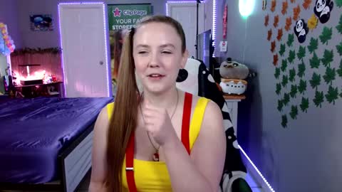 Snapshot of syndica chatting on October 2025 06:25:02 PM Jennah online show from October 2025 06:25:02 PM