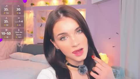Eva online show from October 2025 07:15:02 PM