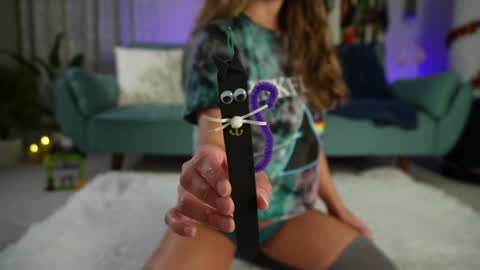 Marissa online show from October 2025 10:19:01 PM