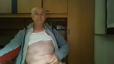 Snapshot of t5519t chatting on October 2025 02:09:02 AM t5519t online show from October 2025 02:09:02 AM