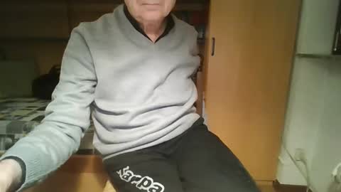 Snapshot of t5519t chatting on October 2025 06:47:01 PM t5519t online show from October 2025 06:47:01 PM