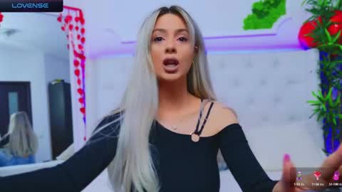 Snapshot of taahiraarabian chatting on February 2025 01:40:02 PM Arianna online show from February 2025 01:40:02 PM