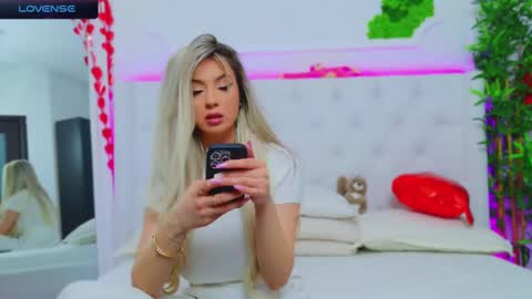 Snapshot of taahiraarabian chatting on February 2025 01:10:02 PM Arianna online show from February 2025 01:10:02 PM