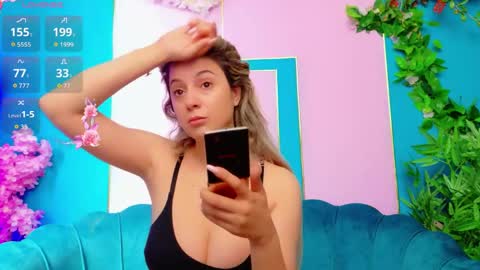 Arianna online show from May 2026 12:33:01 PM