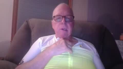 tacrunner66_ online show from October 2025 05:02:02 AM