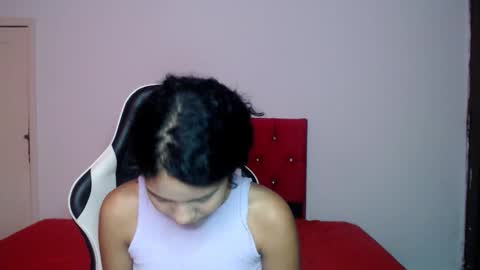 Tainara online show from October 2025 07:14:02 PM