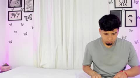 Snapshot of tainy_n_harley chatting on December 2024 05:06:02 AM Liam and Juli online show from December 2024 05:06:02 AM