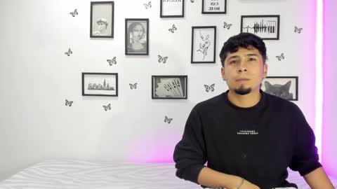 Snapshot of tainy_n_harley chatting on January 2025 07:38:02 AM Liam and Juli online show from January 2025 07:38:02 AM