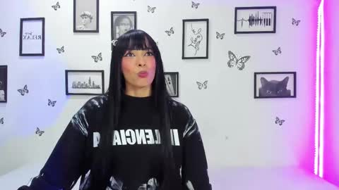 Snapshot of tainy_n_harley chatting on February 2025 07:44:01 AM Liam and Juli online show from February 2025 07:44:01 AM