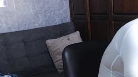 Tairon Tucke online show from December 2024 12:07:02 AM