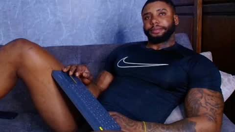 Tairon Tucke online show from February 2025 07:42:02 AM