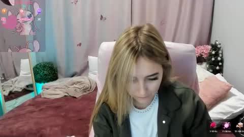 Taisia online show from February 2026 09:03:02 AM