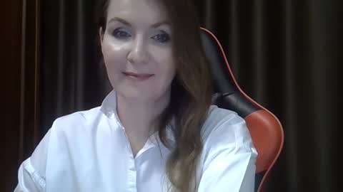 taisialucky77 online show from October 2025 06:45:02 PM