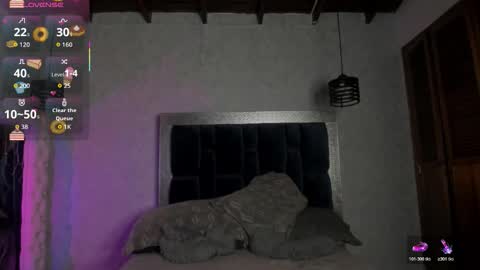 Snapshot of taissa_ chatting on December 2025 08:28:02 PM Taissa online show from December 2025 08:28:02 PM