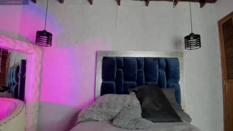 Snapshot of taissa_ chatting on December 2025 06:04:02 PM Taissa online show from December 2025 06:04:02 PM