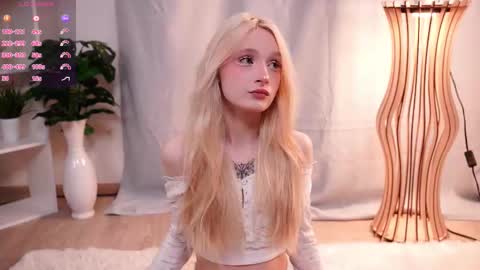 Snapshot of taitechubb chatting on November 2025 04:28:02 PM taitechubb online show from November 2025 04:28:02 PM