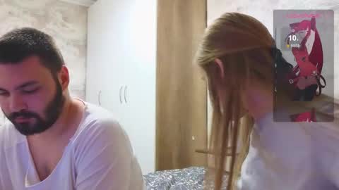 taiti_fox_cub online show from October 2025 05:01:01 PM