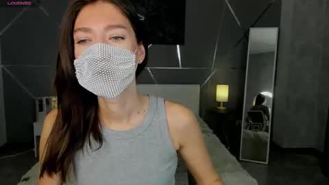 Snapshot of take_me_to_moon chatting on October 2025 01:38:01 AM Sasha online show from October 2025 01:38:01 AM