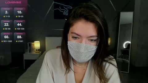 Snapshot of take_me_to_moon chatting on October 2025 01:35:01 AM Sasha online show from October 2025 01:35:01 AM