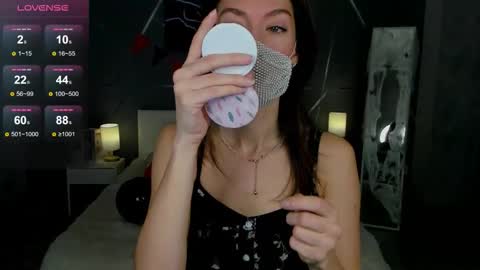 Snapshot of take_me_to_moon chatting on October 2025 01:41:02 AM Sasha online show from October 2025 01:41:02 AM