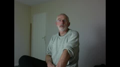 Jack Pierrot online show from October 2025 06:52:02 PM