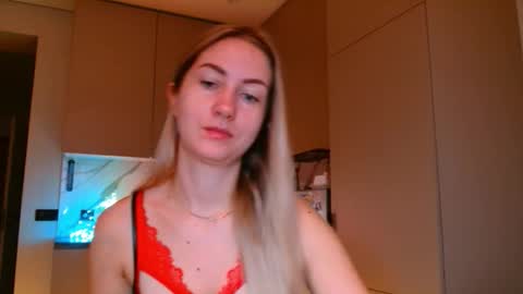  Kira  online show from December 2025 06:44:01 AM