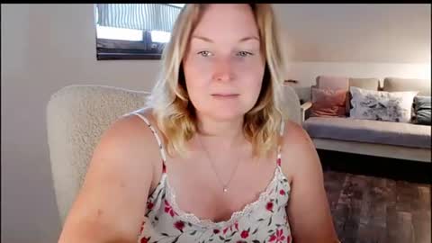 tallinnlove online show from August 2026 11:02:01 AM