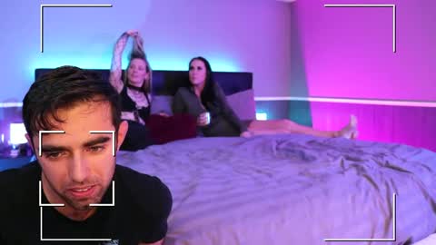 talltitsandtats online show from December 2024 05:40:01 AM